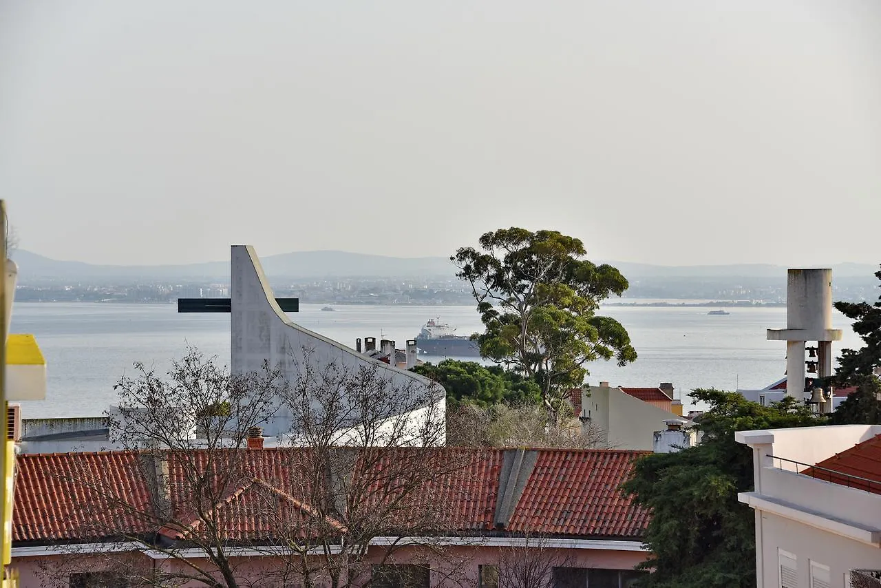 Lisbon View Hostel 0*,